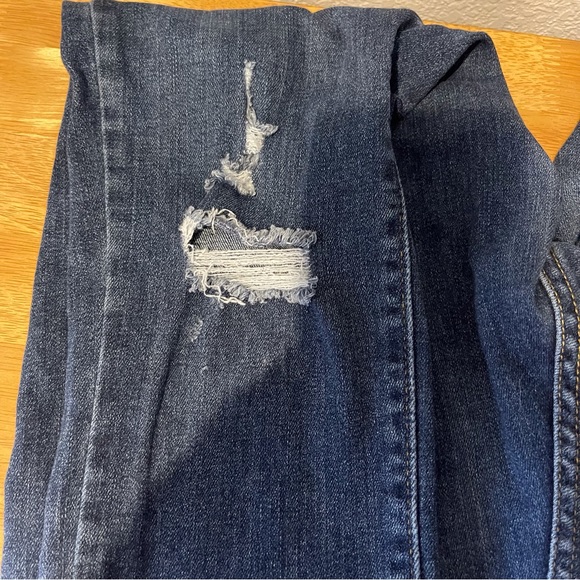 Women’s Levi’s 711 Skinny distressed jeans - Picture 8 of 10